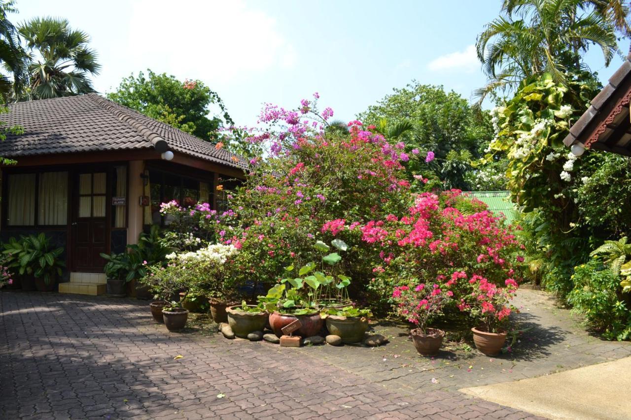 Phuket Golden Sand Inn - Sha Extra Plus Karon Exterior photo