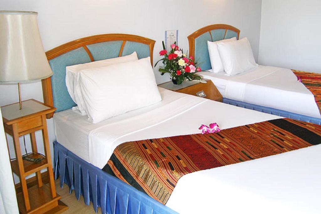 Phuket Golden Sand Inn - Sha Extra Plus Karon Room photo